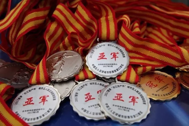李嗣镕再迎下一个选择：足球永远是我最关注的事情