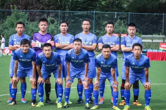 法国队官方媒体恭喜姆巴佩入选FIFPRO年度最佳